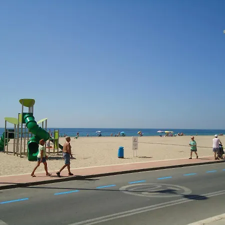 Poniente Turia Trg 貝尼多姆
